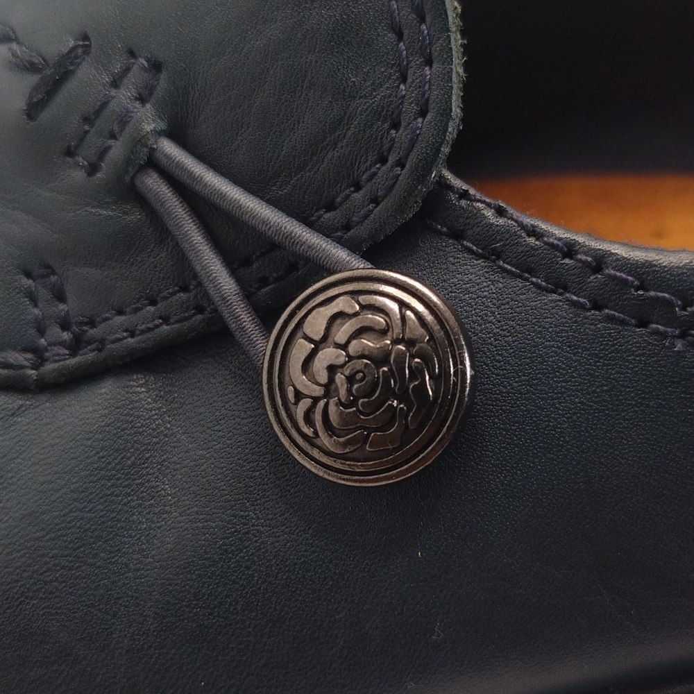 Cobb Hill Leather Loafer - Picture 11 of 11